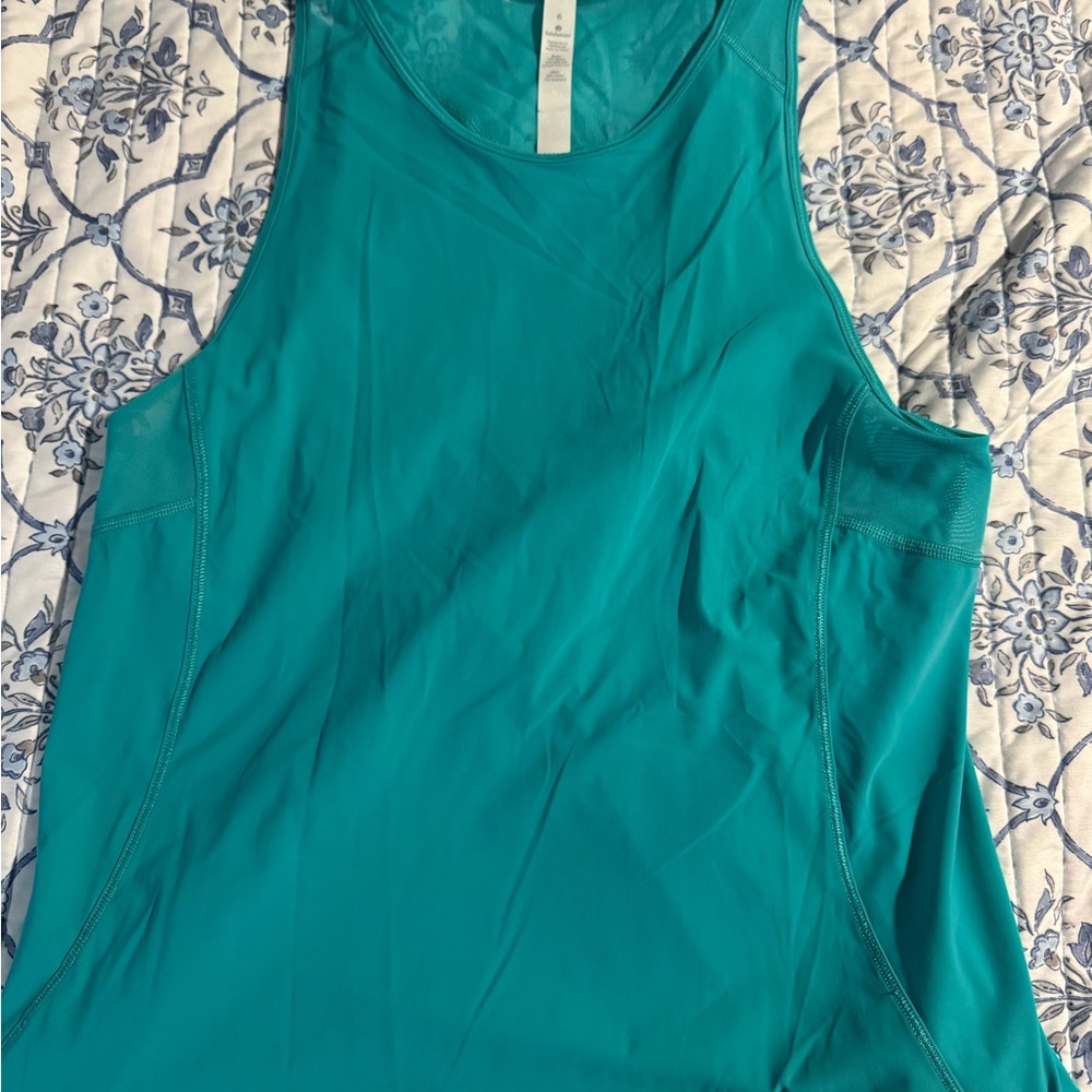 Lululemon tank top